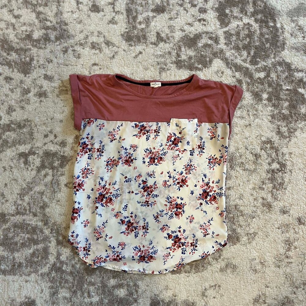 Mason & Belle Floral Pocket Tee Small